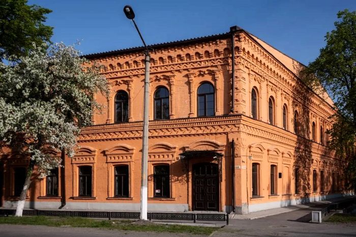 МАУ "Ирбитская ярмарка" ГО город Ирбит, Свердловская область, г. Ирбит, ул. Карла Маркса, 59